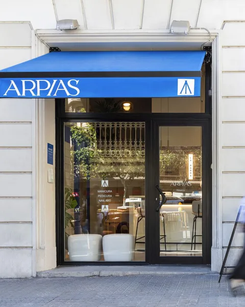 Arpias Còrsega storefront in Barcelona